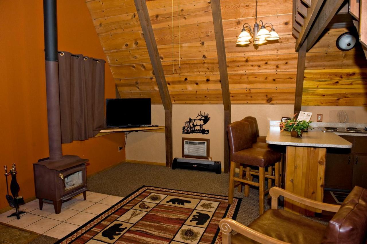Cabins On Strawberry Hill Hotel Pine Ngoại thất bức ảnh