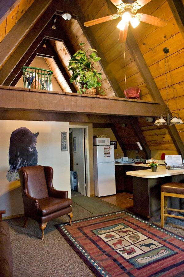 Cabins On Strawberry Hill Hotel Pine Ngoại thất bức ảnh